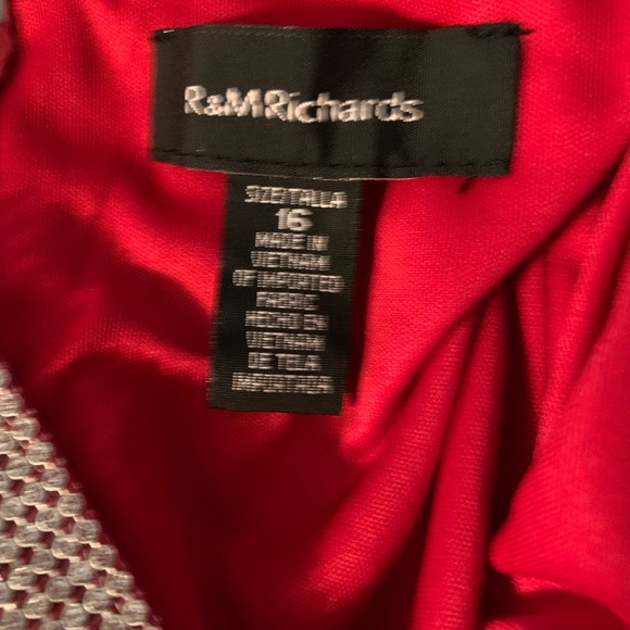 Wide legged red jumpsuit. Rhinestone shoulder strap. Looks like a gown. Size 16 - Picture 8 of 12